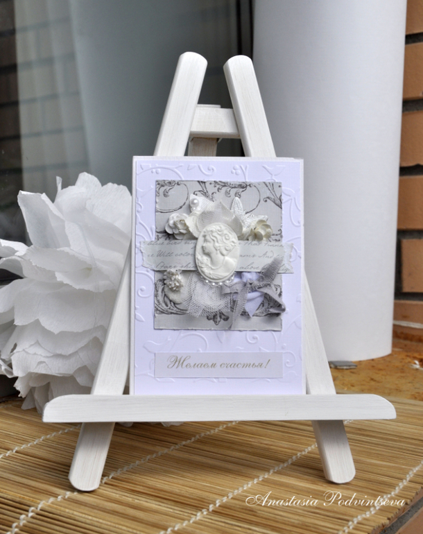 Много всего - открытки, обложки, блокноты.