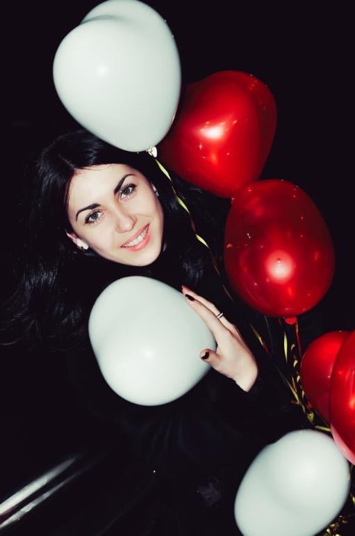 Дорогие мои девочки, хочу поздравить всех вас с прошедшим праздником!!