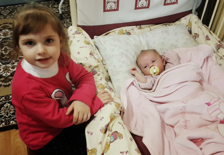 Моя крестница Виктория,я и Сашенька!=)