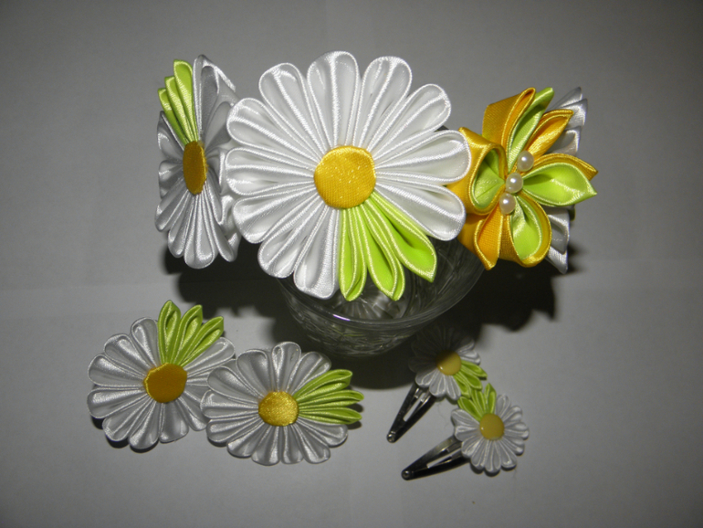 Ромашковое поле)) и другие))