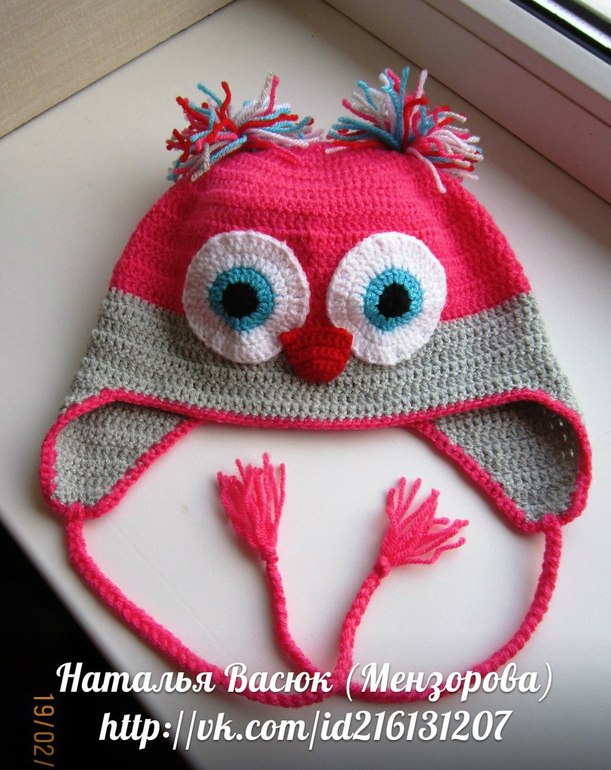 Шапульки для Анютки и всей ее семьи.