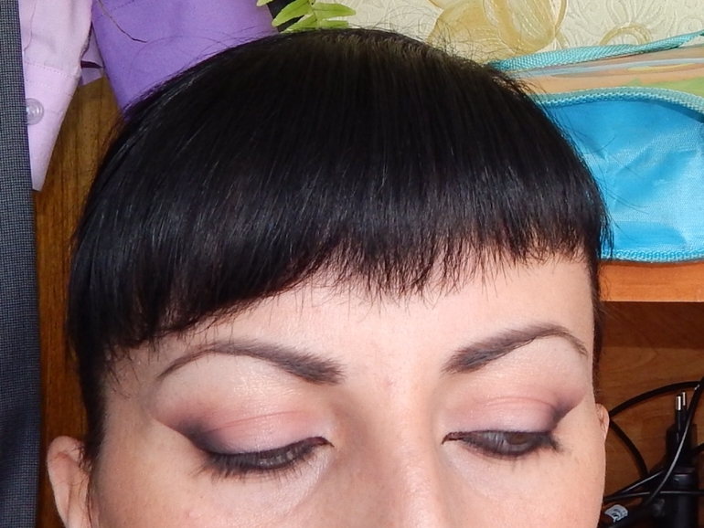 Макияж кошачий глаз