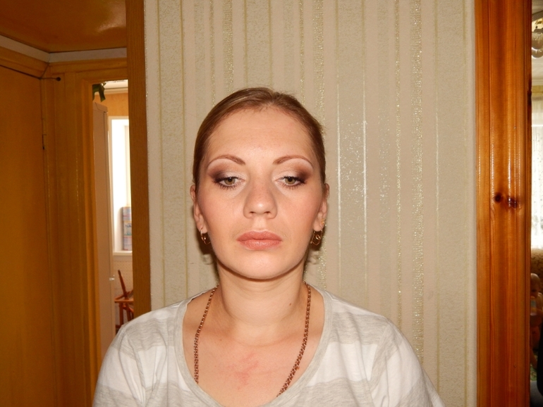 Праздничный макияж в натуральной гамме