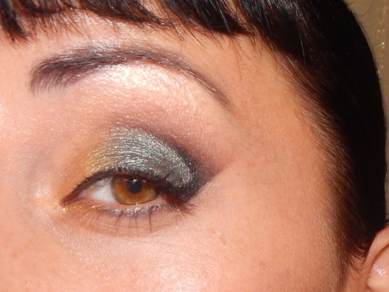 Вечерний  макияж  в  технике   уголок