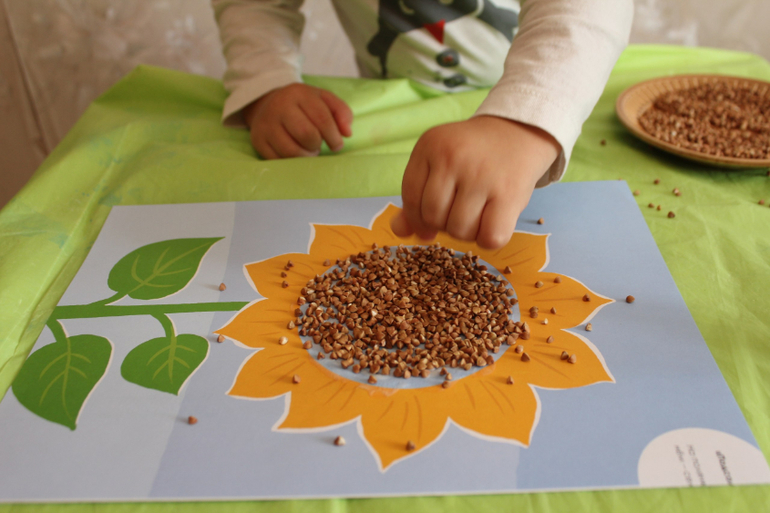 Давайте и мы с малышом сегодня порадуемся кусочку солнца!