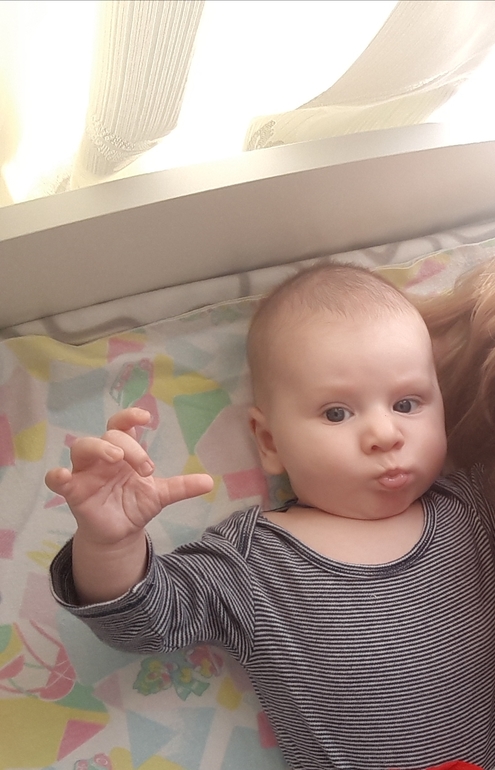 Когда малыш переворачивается с живота на спинку Когда малыш переворачивается с живота на спинку