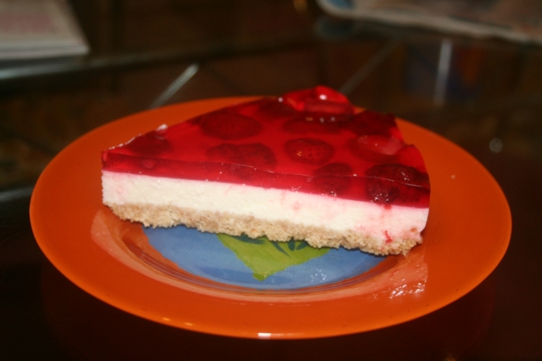 Чизкейк с клубникой