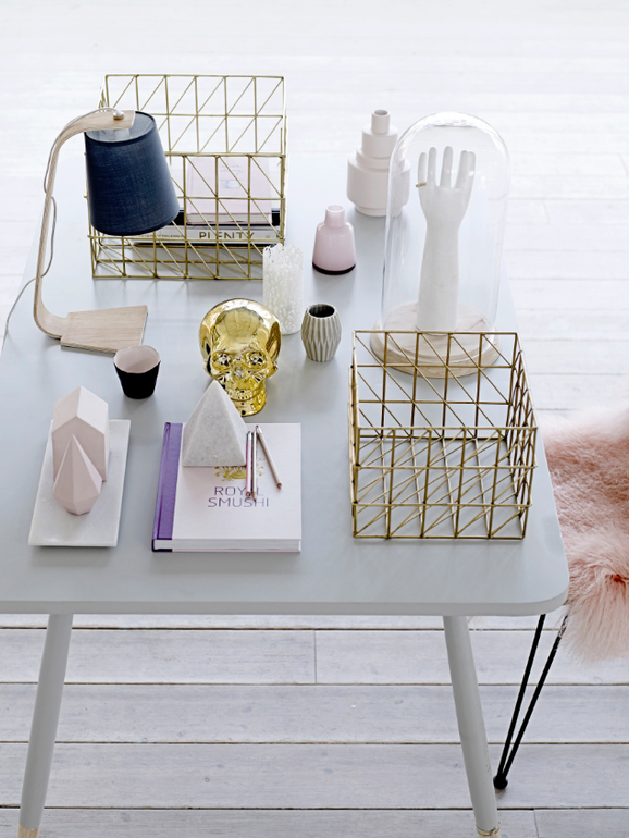 Готовь сани летом