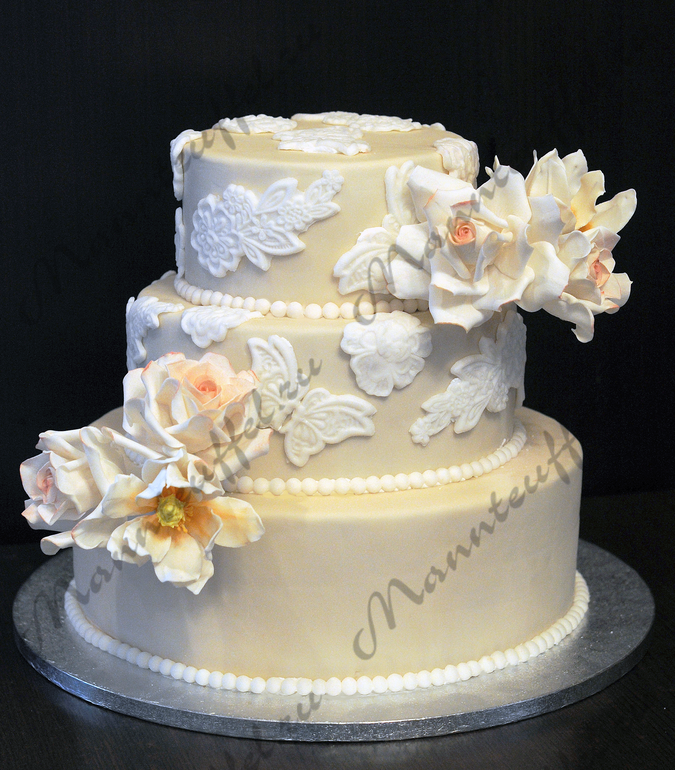 Свадебный торт с цветами