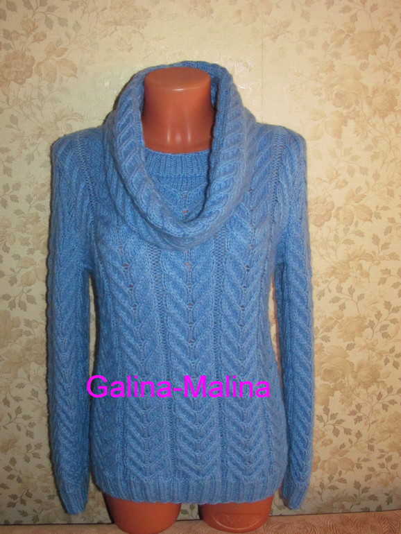 Свитерочки и кардиганы связаны на заказ.