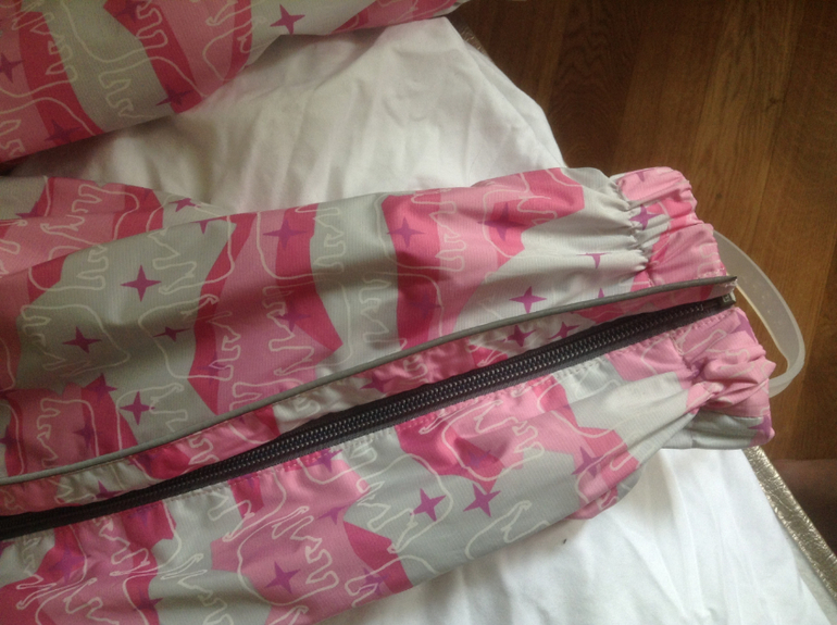 Huppa новый комбез на весну 2000 р 92 размер