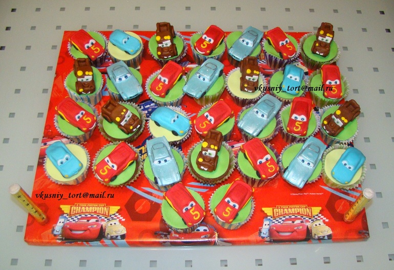 Капкейки с тачками