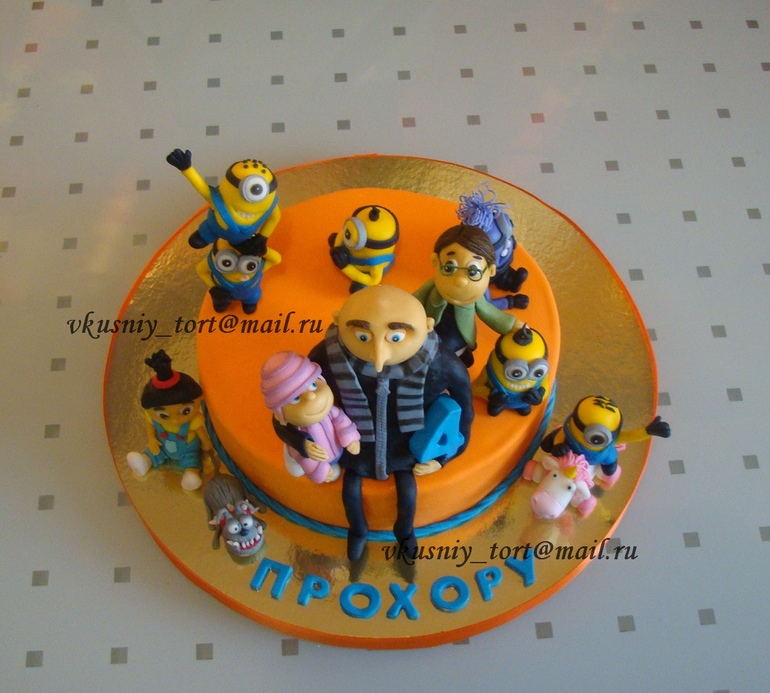 Торт с героями