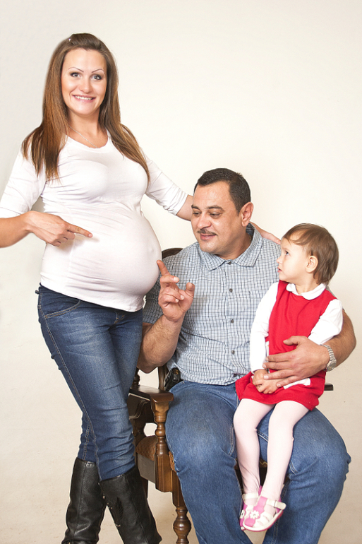 Наша семья:-)Фото с пузиком на память:-)