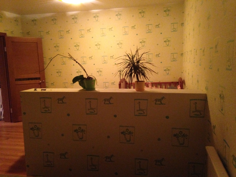 Стеллаж на перегородку