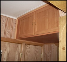 Кто может сделать антресоль в прихожке?