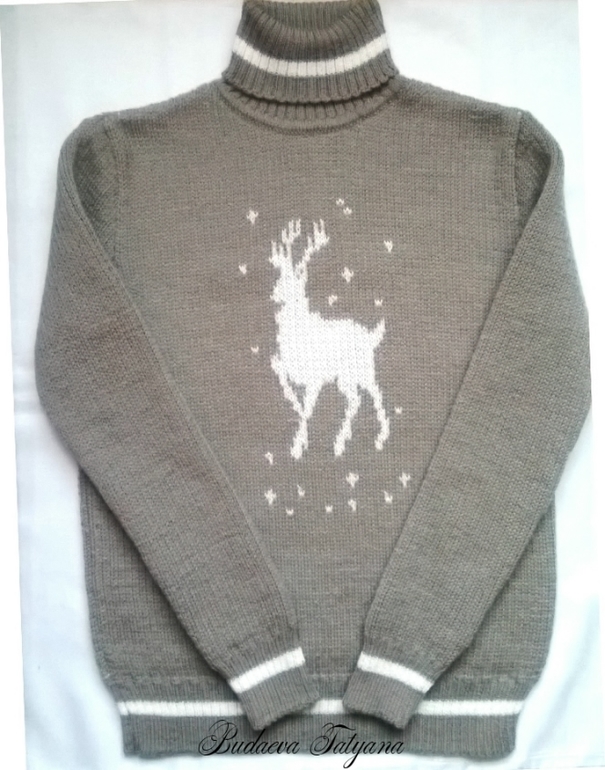 Свитер с оленем.