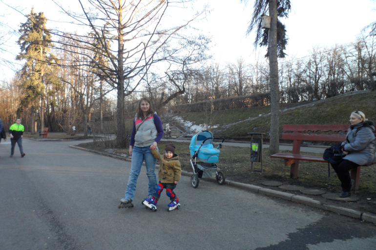 Коньки и ролики в 2,5 года