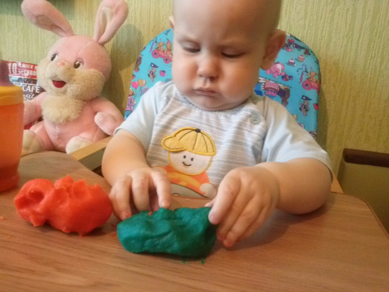 Наш ... можно сказать... первый пластилин