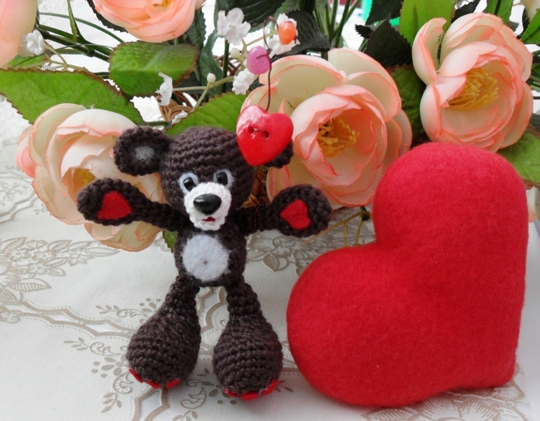 Мишутка с сердцем!