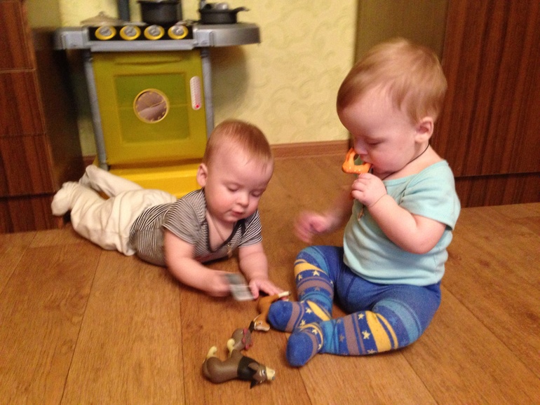 Ураааа у нас первые зубки....