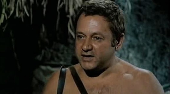 За Джеймса Маквоя+фото