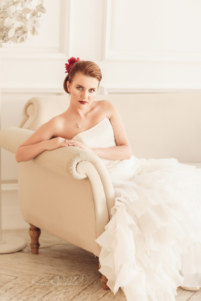 О том как цвет помады коардинально меняет образ невесты :)