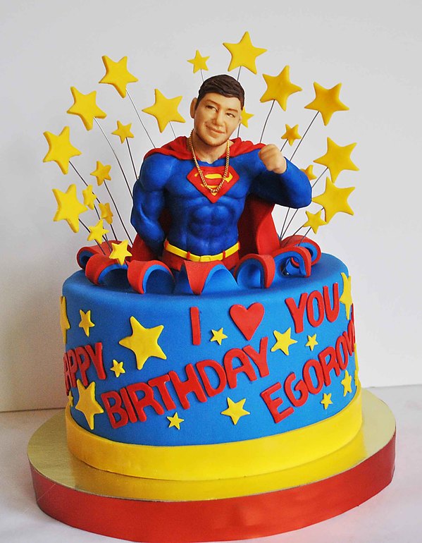 торт Супермен портретная лепка