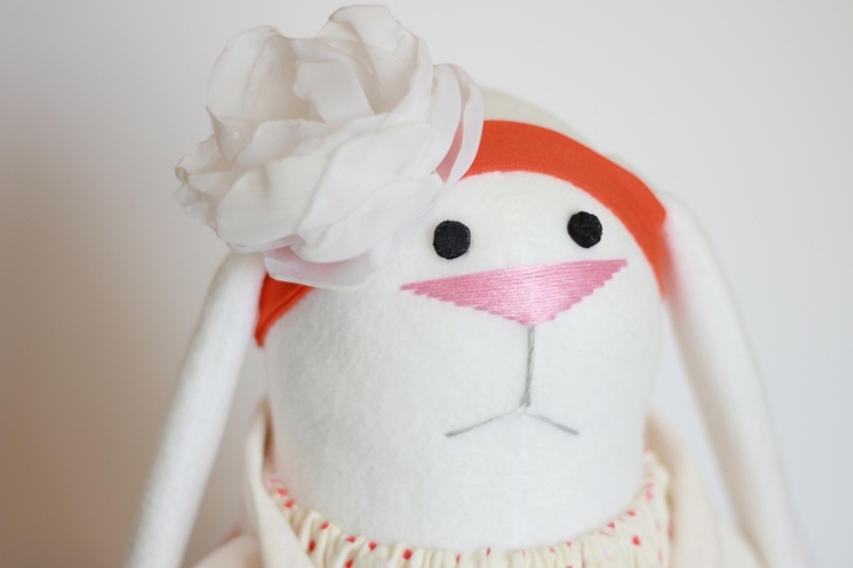 Зайчики, которые уже давно разъехались по семьям ))) Очень много фото )