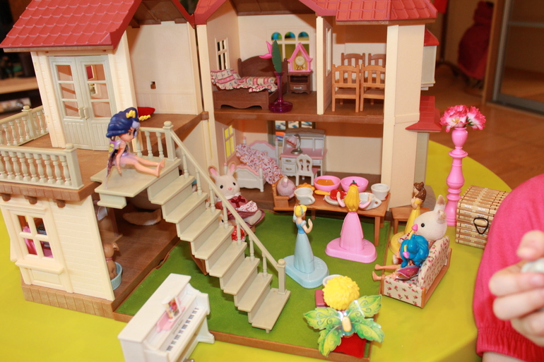 Наш домик Sylvanian Family
