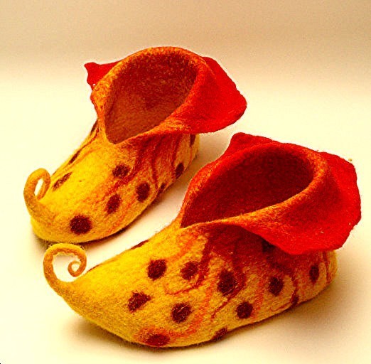 Тапки - обувь вне сезонов!