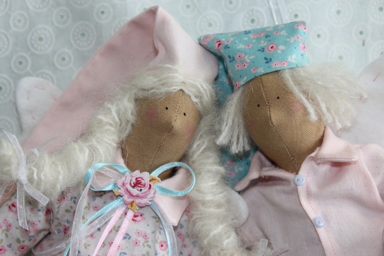 Сонные ангелы в поисках дома))