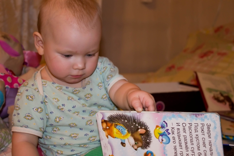 Юная помошница)))