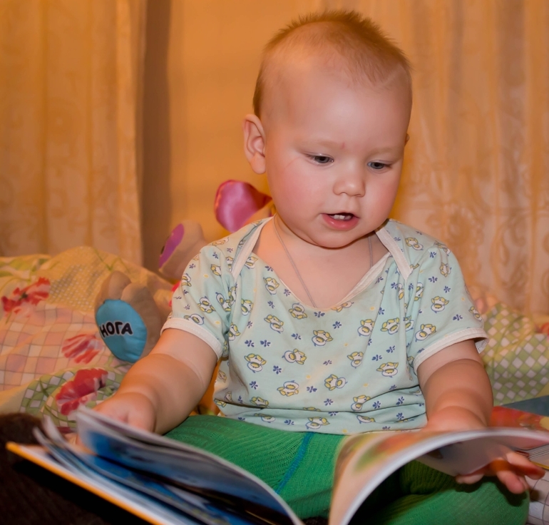 Юная помошница)))