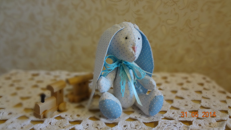 Зайка малыш.