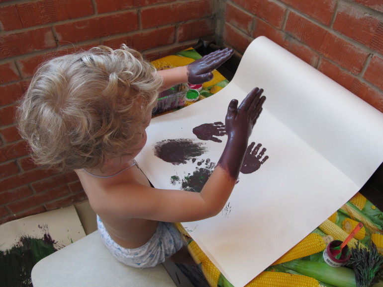 Летнее рисование подручными материалами