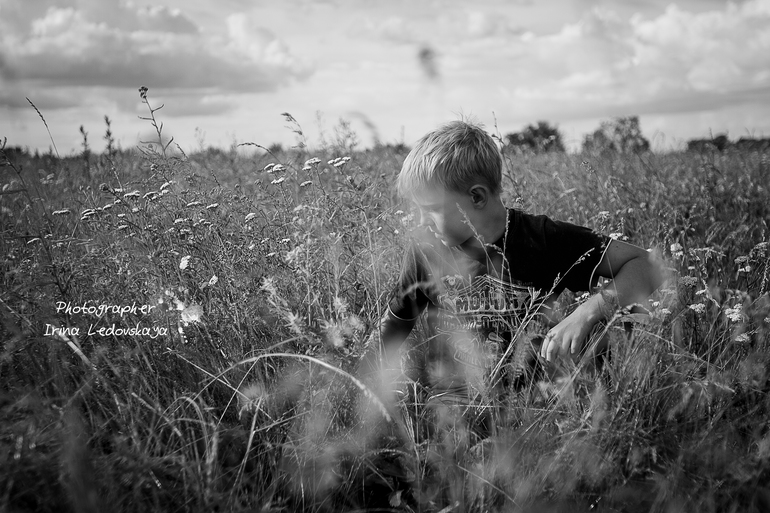 Про мальчишку...