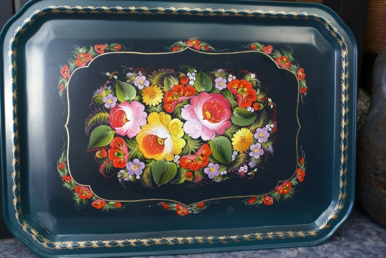 Есть Красота, что однажды в столетье Радует нас, зацветая не вдруг.