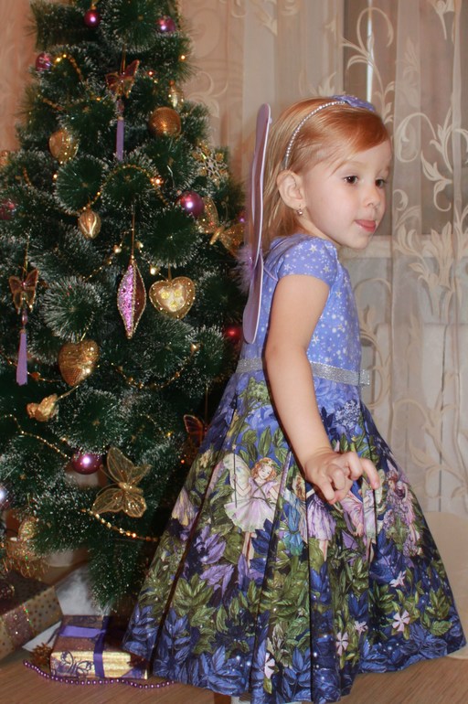 Платье с феями