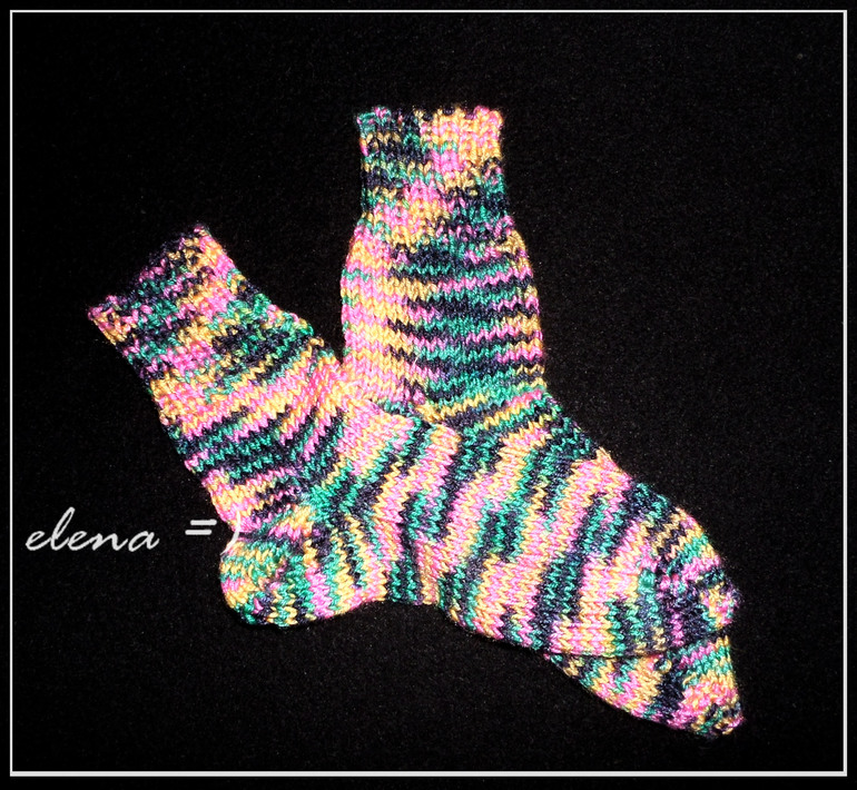 Реглан сверху,носки,шапка