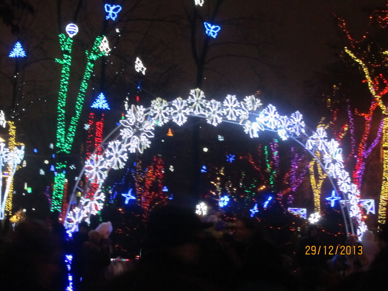 Новогднее......