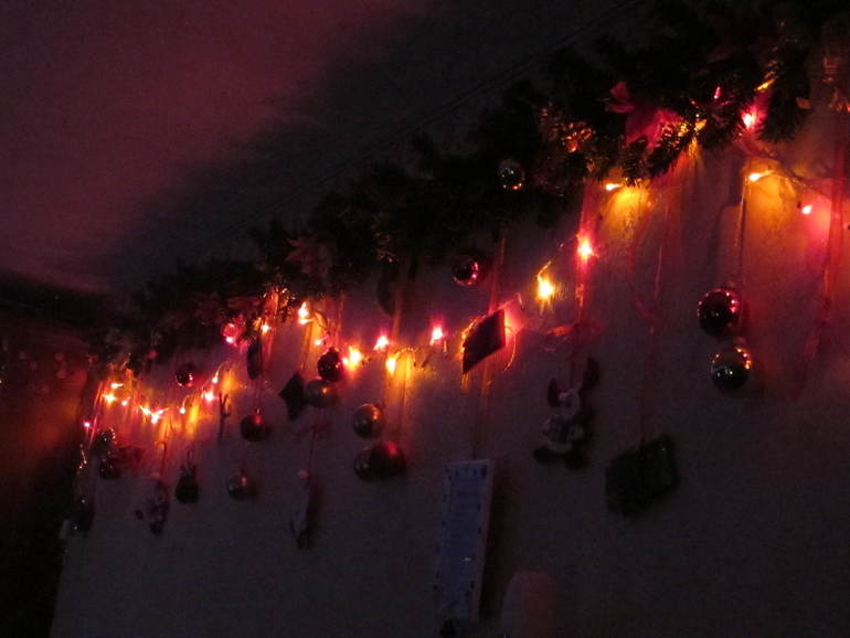 Огоньки, елка и совы