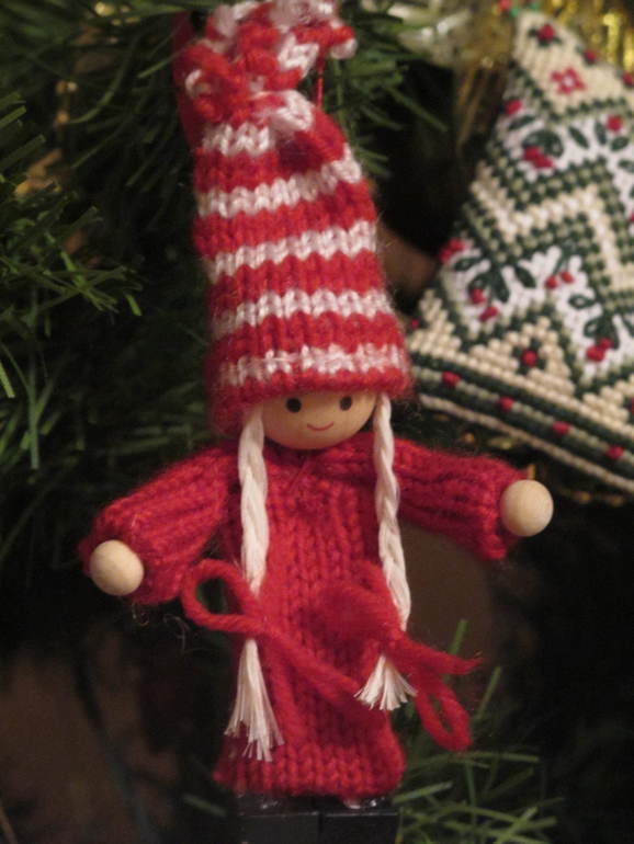 Огоньки, елка и совы