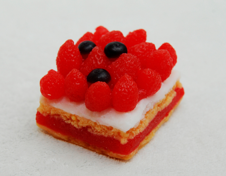 И мои новые вкусняшки и цветочки