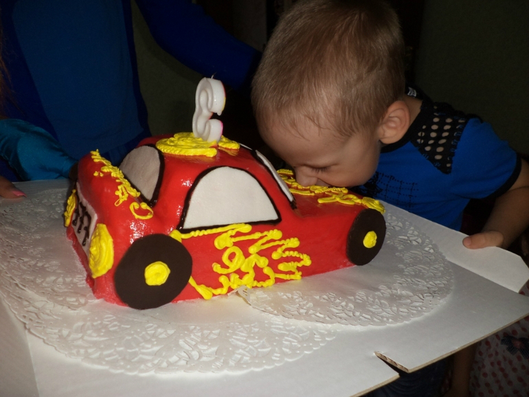 Нам 3 годика.