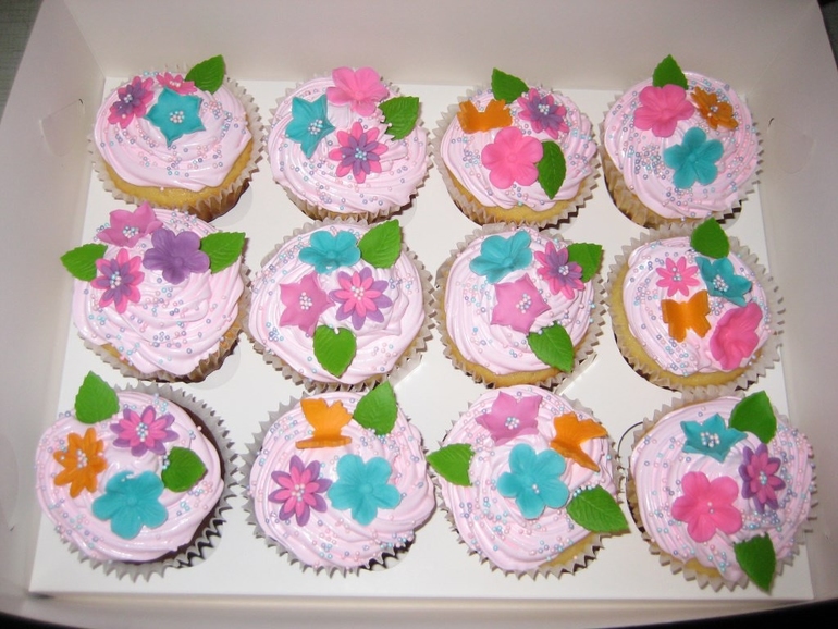Весенние капкейки