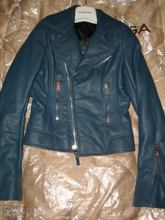Самая популярная кожаная куртка Balenciaga