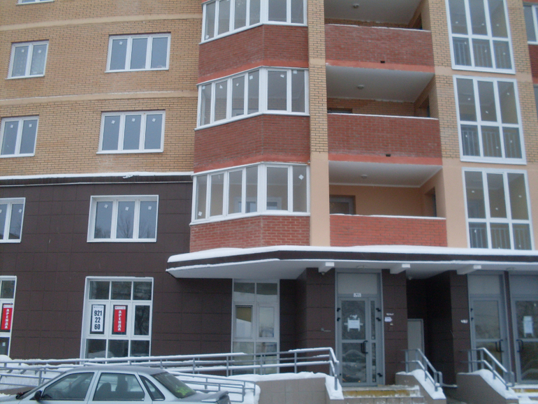 Сдам 4-ю квартиру в Зеленограде,платформа Крюково 10 м.пешком,корпус 847,цена 40 000 руб.тел.89268124478 Вита.