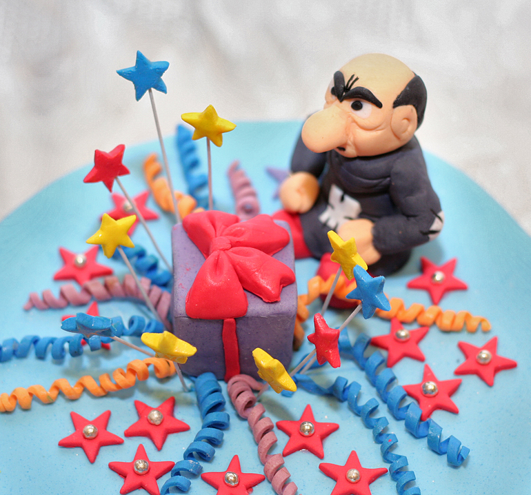 Торт с сюрпризом.