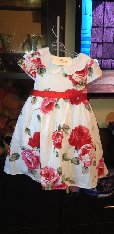 Пристрою платье  Vitacci новое 116